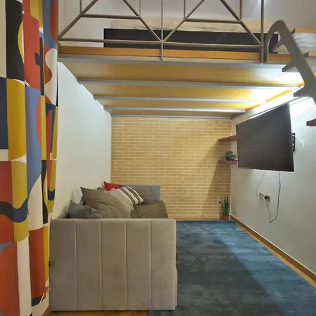 Homeby, Loft Alessandra 아파트